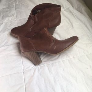 Lightly used size 10 booties from American Eagle.